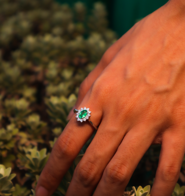 DIANA EMERALD RING