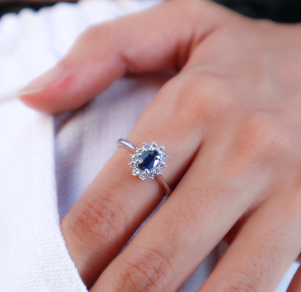 DIANA SAPPHIRE RING